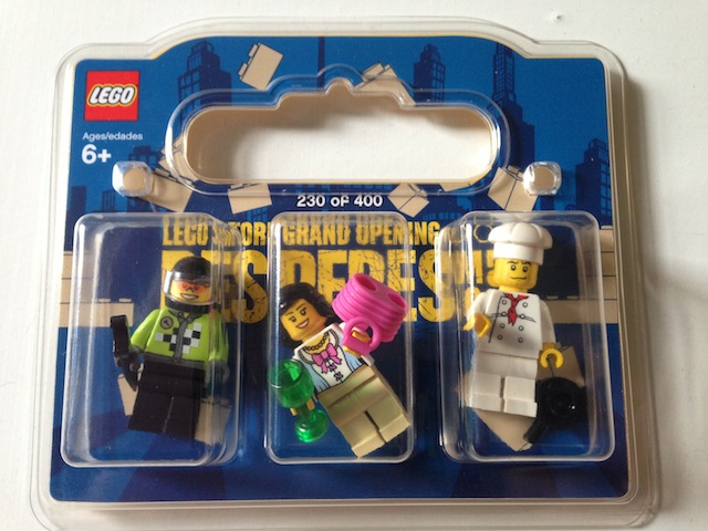 LEGO Store Grand Opening Exclusive Set, West County Center, Des Peres, MO blister pack