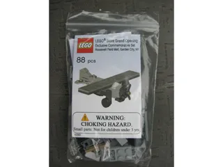 LEGO Store Grand Opening Exclusive Set, Roosevelt Field Mall, Garden City, NY