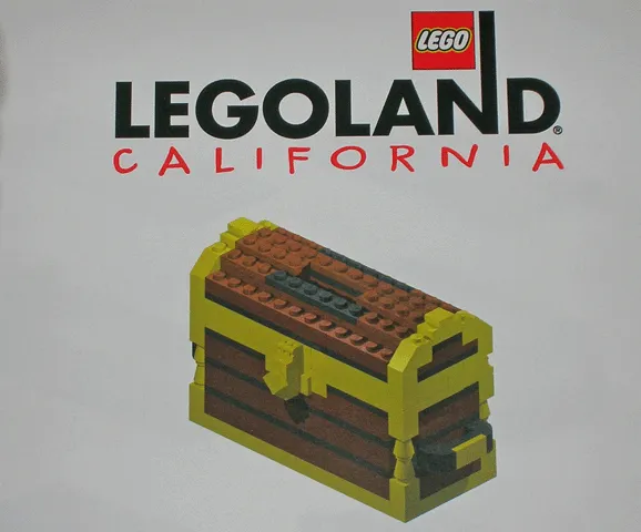 Pirate Treasure Chest Bank (LEGOLAND California Ambassador Pass Exclusive)