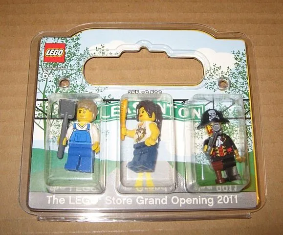 LEGO Store Grand Opening Exclusive Set, Stoneridge Mall, Pleasanton, CA blister pack