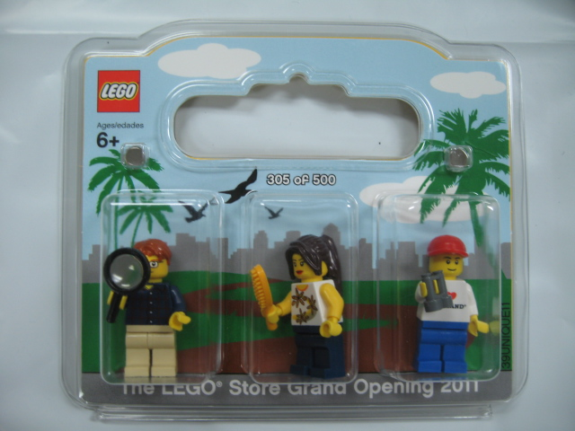 LEGO Store Grand Opening Exclusive Set, Fashion Valley, San Diego, CA blister pack