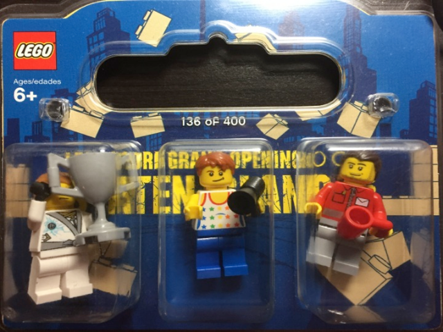 LEGO Store Grand Opening Exclusive Set, Staten Island Mall, Staten Island, NY blister pack