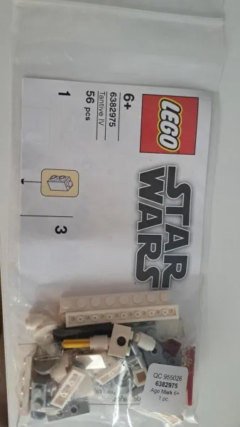 LEGO Brand Store Exclusive Build - Star Wars Tantive IV
