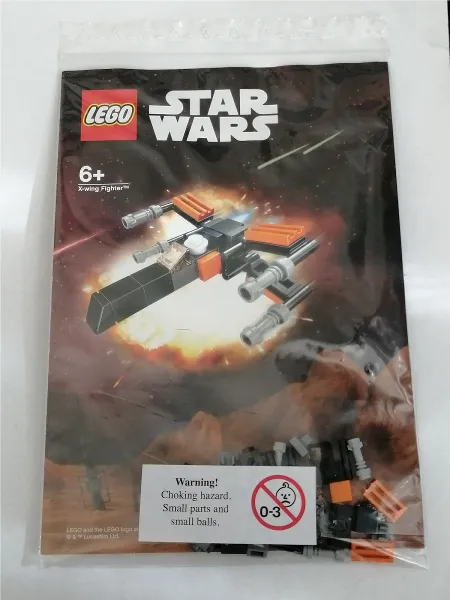 Toys "R" Us Exclusive Build - X-wing Fighter