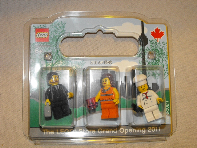 LEGO Store Grand Opening Exclusive Set, Fairview Mall, Toronto, ON, Canada blister pack