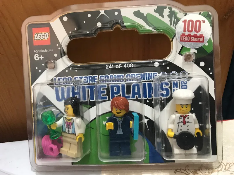 LEGO Store Grand Opening Exclusive Set, White Plains, NY blister pack
