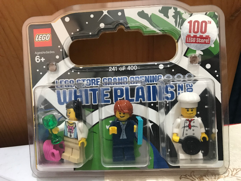 LEGO Store Grand Opening Exclusive Set, White Plains, NY blister pack