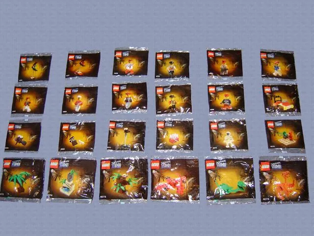 Japanese Coca-Cola Studios Polybag Collection, sets 4056 thru 4079