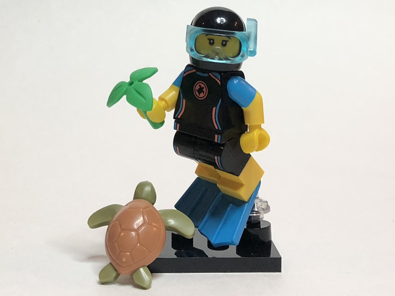 Sea Rescuer, Series 20 (Complete Set with Stand and Accessories)