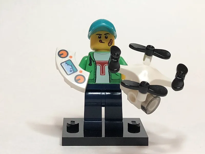 Drone Boy, Series 20 (Complete Set with Stand and Accessories)