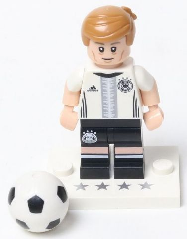 Toni Kroos, Deutscher Fussball-Bund / DFB (Complete Set with Stand and Accessories)