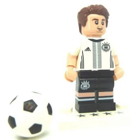 Mario Götze, Deutscher Fussball-Bund / DFB (Complete Set with Stand and Accessories)