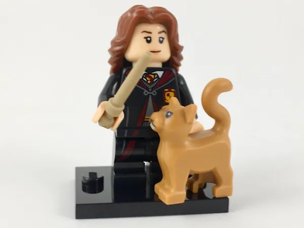 Hermione Granger in School Robes, Harry Potter, Series 1 (Complete Set with Stand and Accessories)