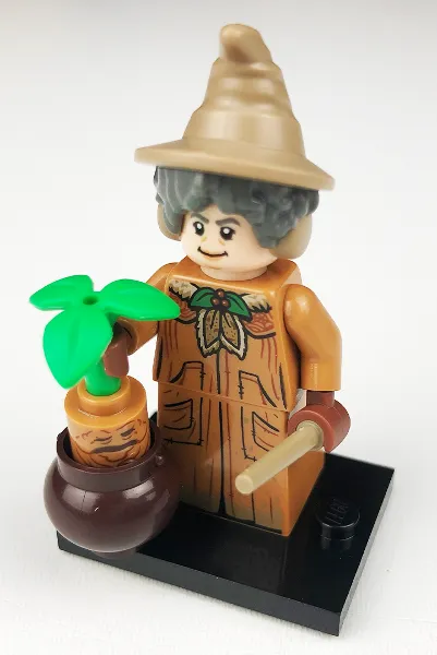 Professor Sprout, Harry Potter, Series 2 (Complete Set with Stand and Accessories)