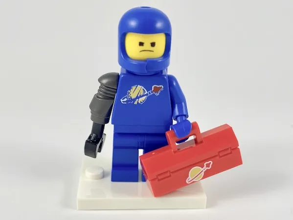 Apocalypse Benny, The LEGO Movie 2 (Complete Set with Stand and Accessories)