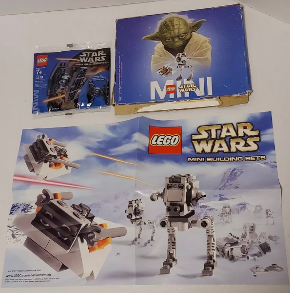 Star Wars Mini Promotional Kit (LEGO Club Exclusive Giveaway Mailer Box)