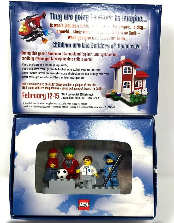 Minifigures Diorama - Promotional Set (Toy Fair 2006)